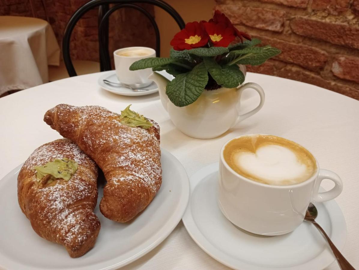 Meuble Evoe Bed and Breakfast Montepulciano Stazione Εξωτερικό φωτογραφία